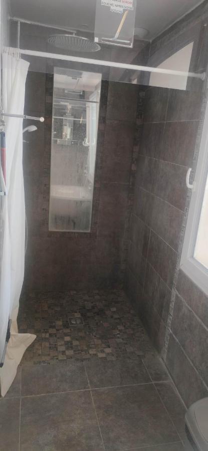Logement Chambre Seul En Supplement Ou Dortoir Mixte Roquemaure  Eksteriør billede