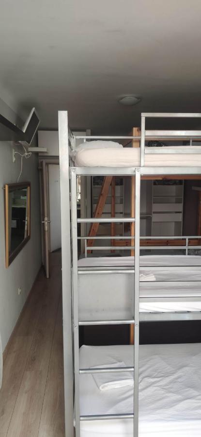 Logement Chambre Seul En Supplement Ou Dortoir Mixte Roquemaure  Eksteriør billede